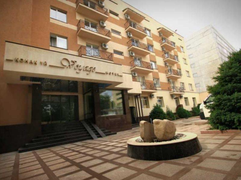 Voyage Hotel Алма Ата Екстериор снимка